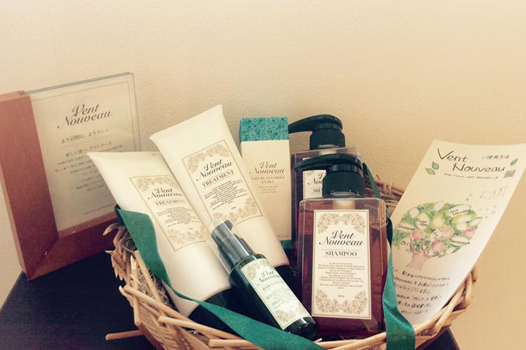 美容師が開発した薬用ヘアエステシャンプーとトリートメント、ヴァンヌーボ